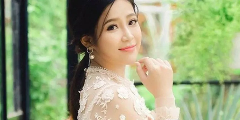 Nữ MC CV là ai? Câu trả lời và góc nhìn
